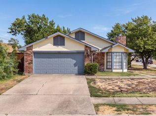 3700 Verlaine Dr, Carrollton, TX 75007