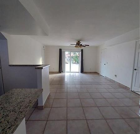 5th image of 2516 Taft St #1