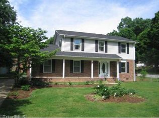 9 Round Oak Ct, Greensboro, NC 27455