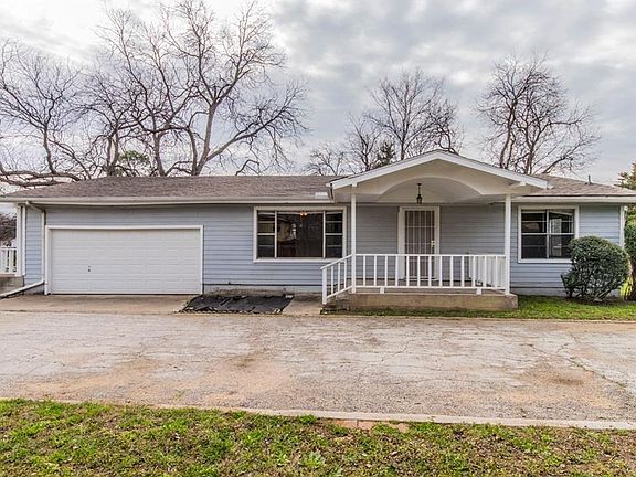 4th image of 2425 Oakwood Ter