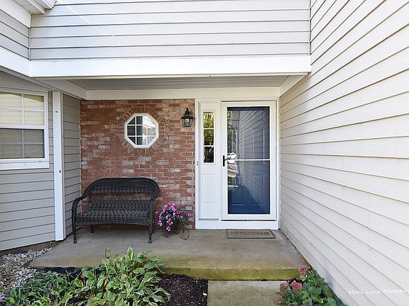 3rd image of 1097 Kingston Ct