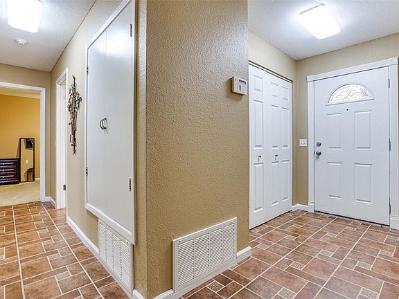 5th image of 2104 S Bluebonnet Ave