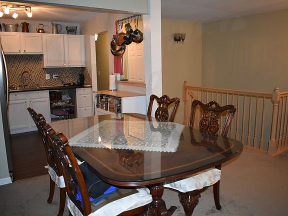 3rd image of 258 W Whispering Oaks Ln