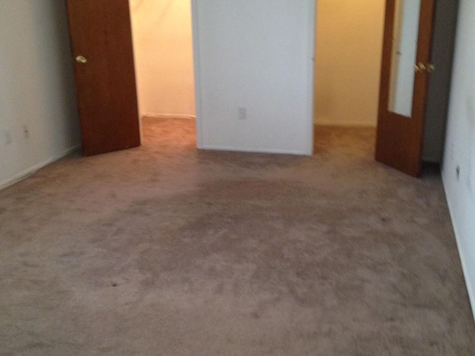 2nd image of 15 Club House Dr Unit 2A