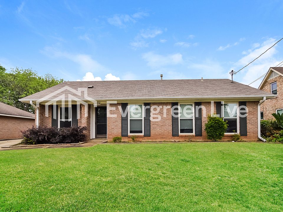 1st image of 2928 Willow Lane Dr