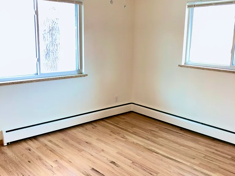 815 6th Ave #5 — Photo 5