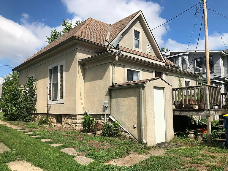 813 Saint Louis Ave — Photo 3