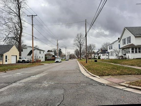 5th image of 640 W Perry St