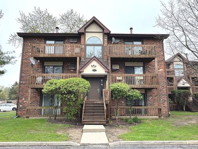 431 Berkshire Dr APT 12, Crystal Lake, IL, 60014