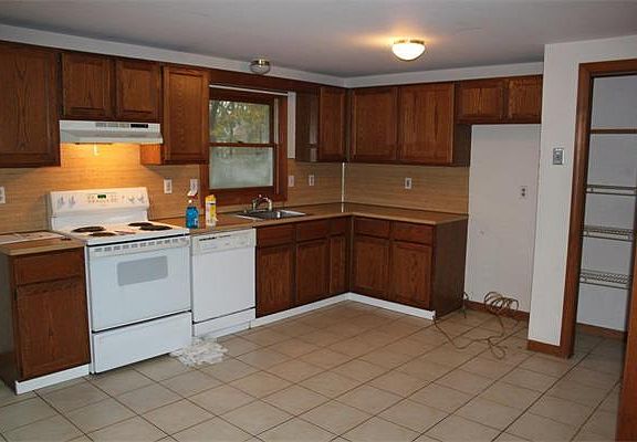 4th image of 435 Lincoln St #0