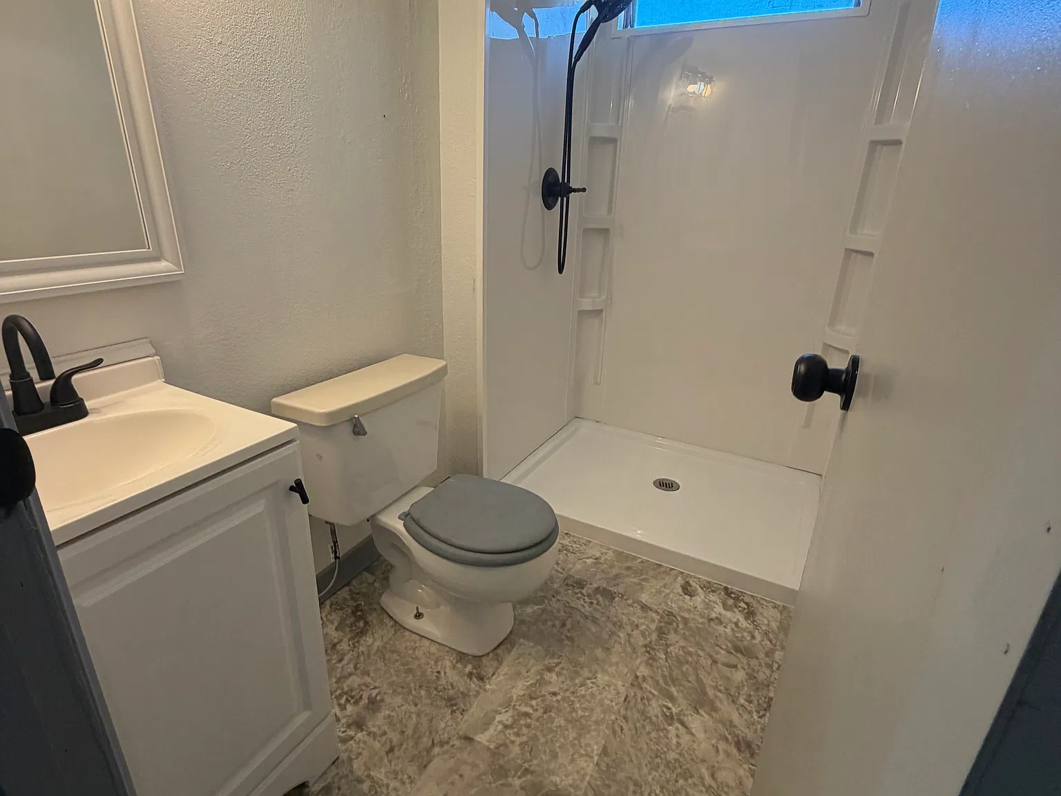 2 bed, $1,000 — Photo 4