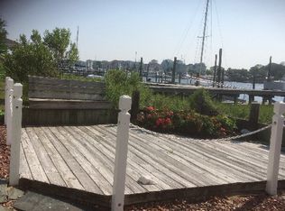 801 Canal Dr, Carolina Beach, NC 28428