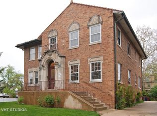 1032 Columbian Ave, Oak Park, IL 60302