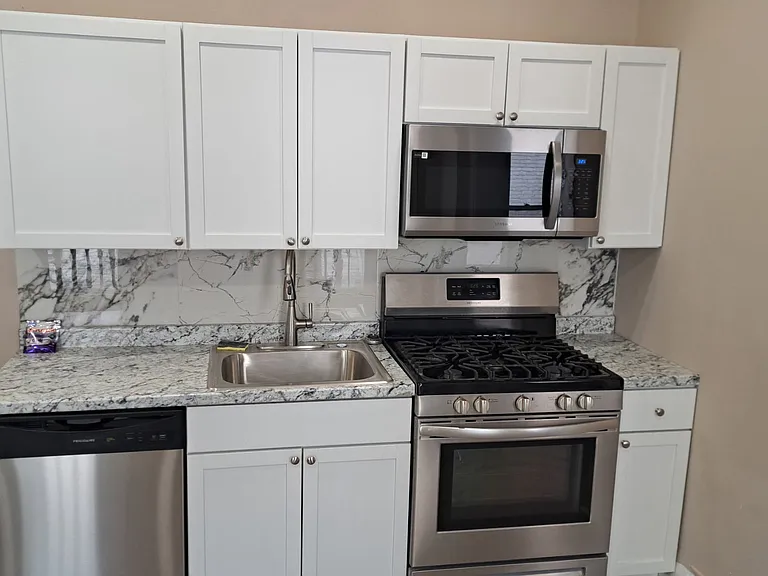 316 E Main St #1 — Photo 9