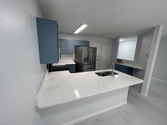 3rd image of 581 Cresting Oak Cir #91