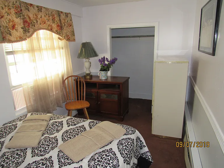 524 1/2 S 1st St #2 — Photo 23