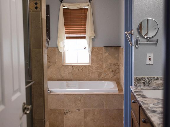 5th image of 3606 Dorman Ave