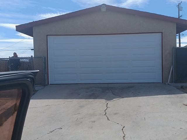 1st image of 940 E Navajo St