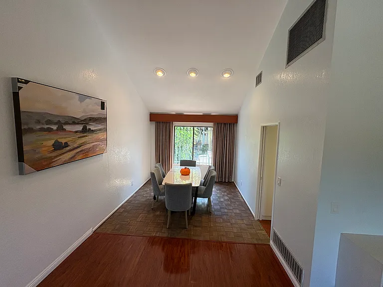 2049 Myers St — Photo 8