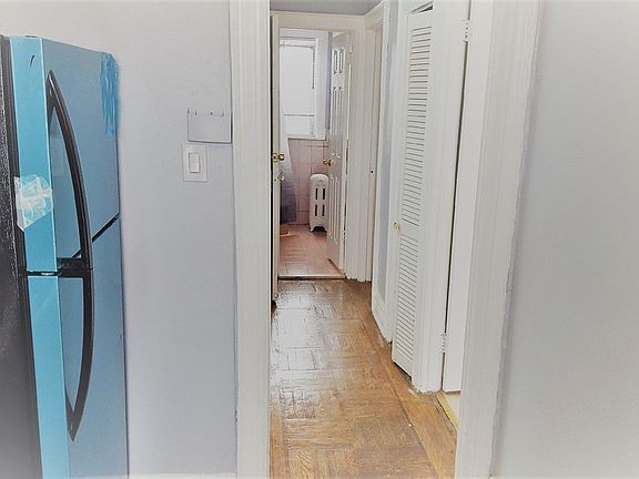 3rd image of 2163 38th St #2