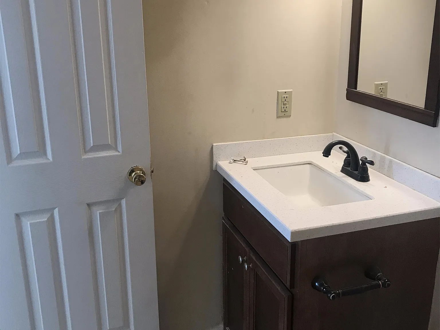 p250 755 Melissa Dr - 755 — Photo 2