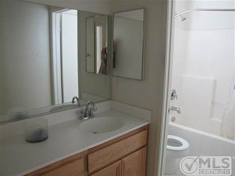 3rd image of 12768 Hawks Hill St