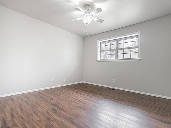 5th image of 601 Valley West Dr