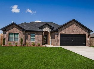 898 Richland Creek Ave, Elkins, AR 72727