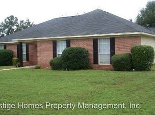 10 Stratford Ln, Enterprise, AL 36330