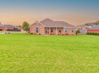 107 Brooks Landing Dr, Killen, AL 35645