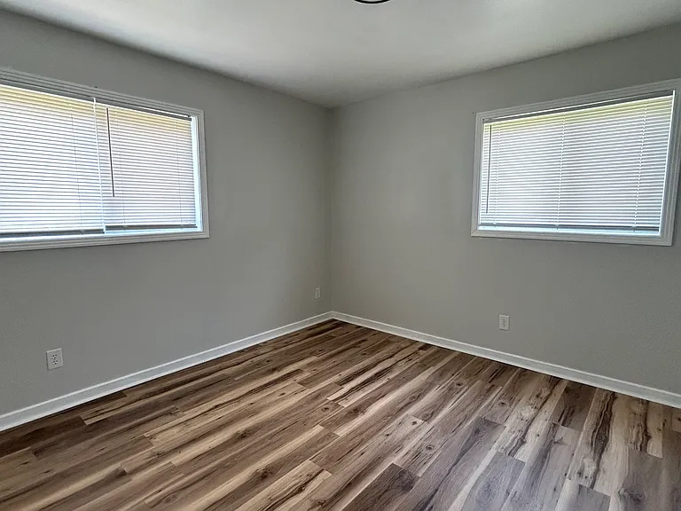 310 Bounds St — Photo 14