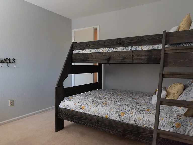8340 Hoyt Way — Photo 30