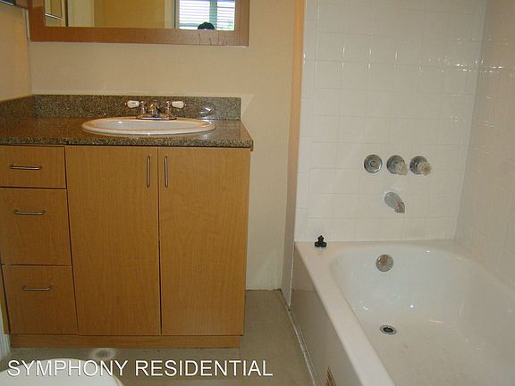 5th image of 1931 NE 51st St APT 18