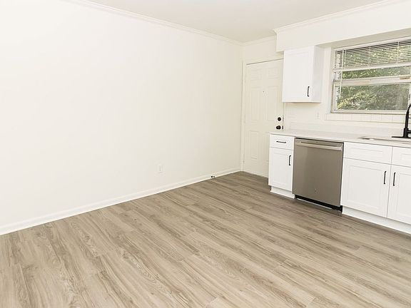 5th image of 513 Donaldson Rd #3