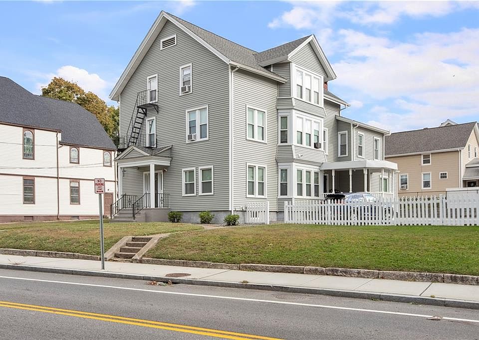 1st image of 471 Broad St
