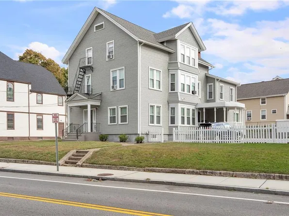 471 Broad St, Cumberland, RI 02864