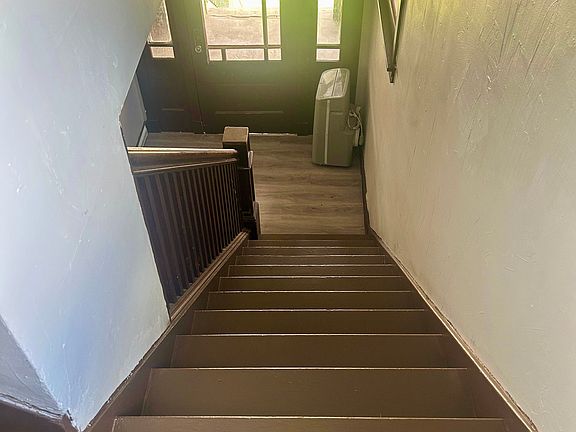 5th image of 200 Washington St