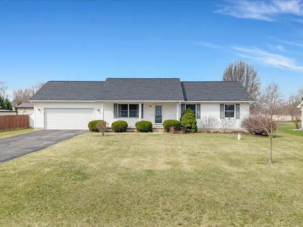 3346 Saxony Dr N, Tecumseh, MI 49286