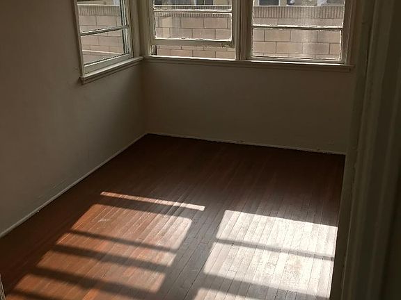 4th image of 2566 Chestnut Ave APT 3