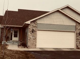 1221 Cory Ln, Saint Cloud, MN 56303
