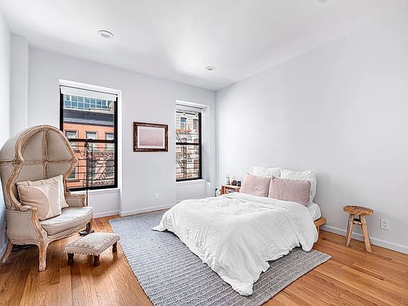 5th image of 164 W 123rd St