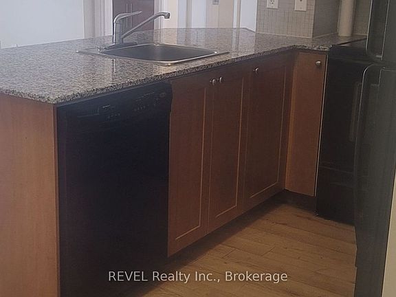 4th image of 330 Burnhamthorpe Rd W #2609