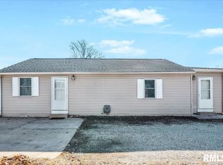 303 Powers Ave, Pekin, IL 61554