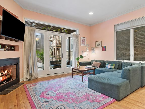 2nd image of 1234 W Winnemac Ave APT 4