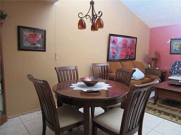 5th image of 2208 Oak Wind Dr