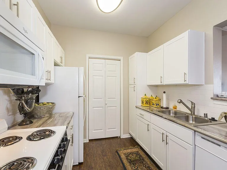4350 Mira Linda Point — Photo 4