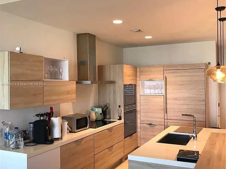 16385 Biscayne Blvd #7 — Photo 33