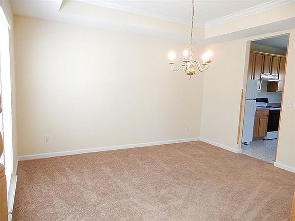 2nd image of 430 Indian Pointe Dr