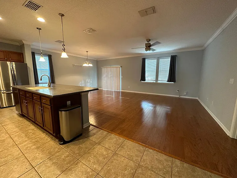 12173 Hatherden Ct — Photo 9