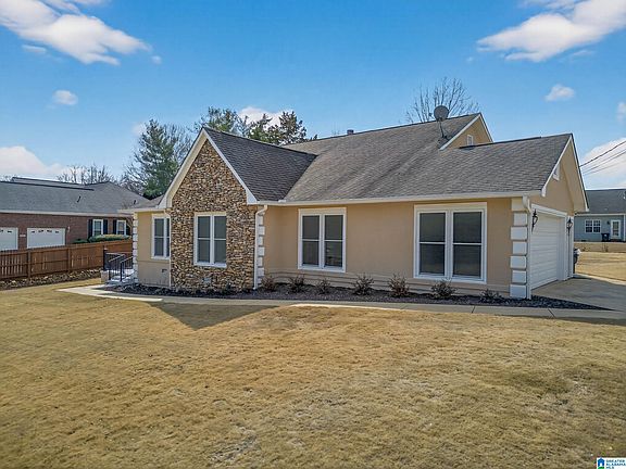 3rd image of 4656 Amberwood Dr